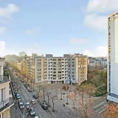 Apartament Bright With Balcony Paryż